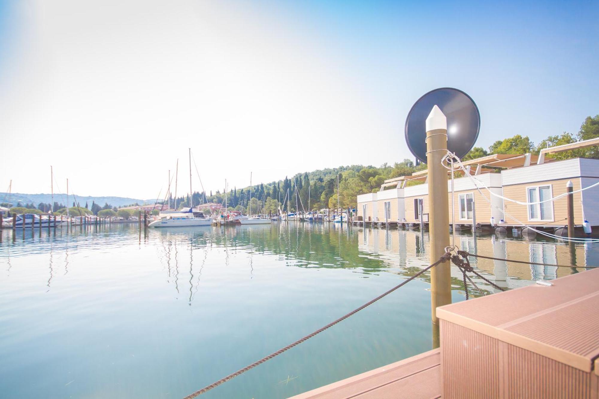 Eldamar Floating House Portoroz Apartment Exterior photo